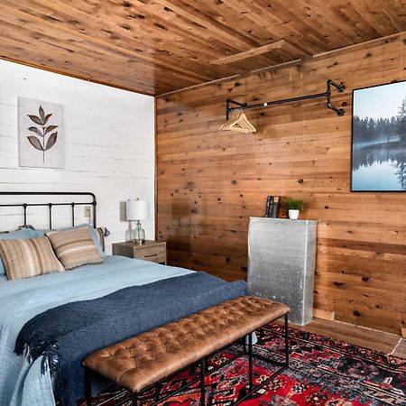 River Access W Hot Tub, Grill, Wifi, & Fire Pit! Lost City Exteriör bild
