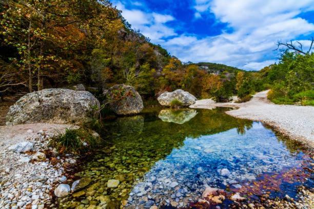 River Access W Hot Tub, Grill, Wifi, & Fire Pit! Lost City Exteriör bild