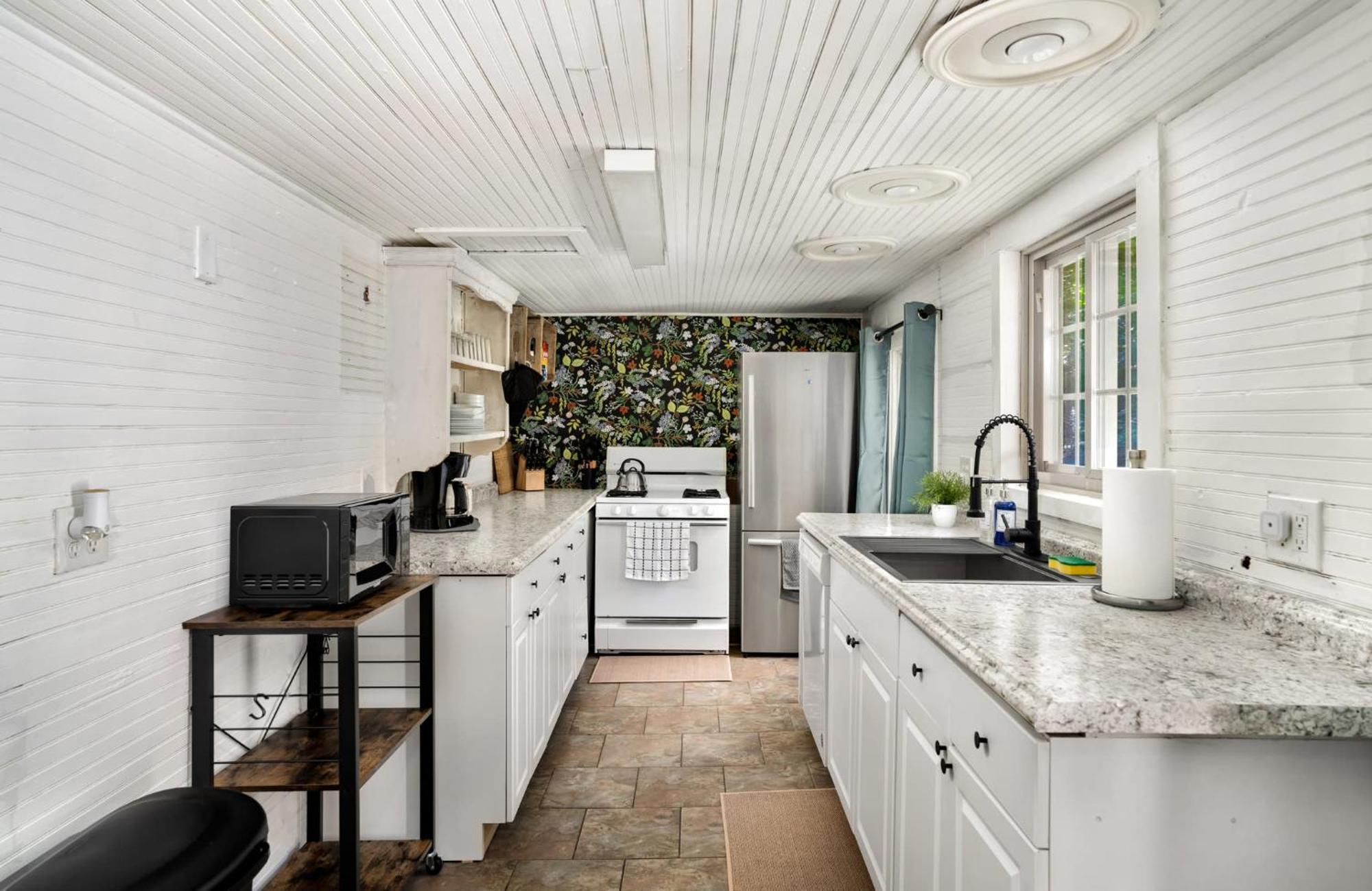 River Access W Hot Tub, Grill, Wifi, & Fire Pit! Lost City Exteriör bild