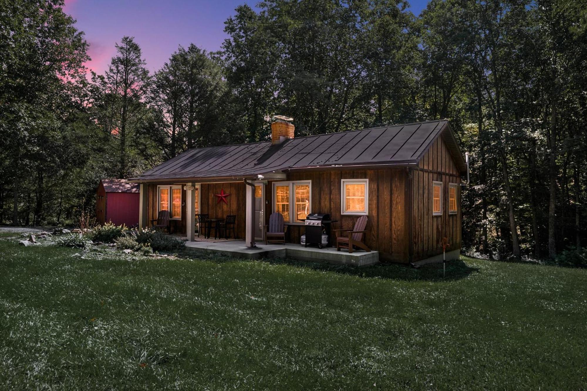 River Access W Hot Tub, Grill, Wifi, & Fire Pit! Lost City Exteriör bild
