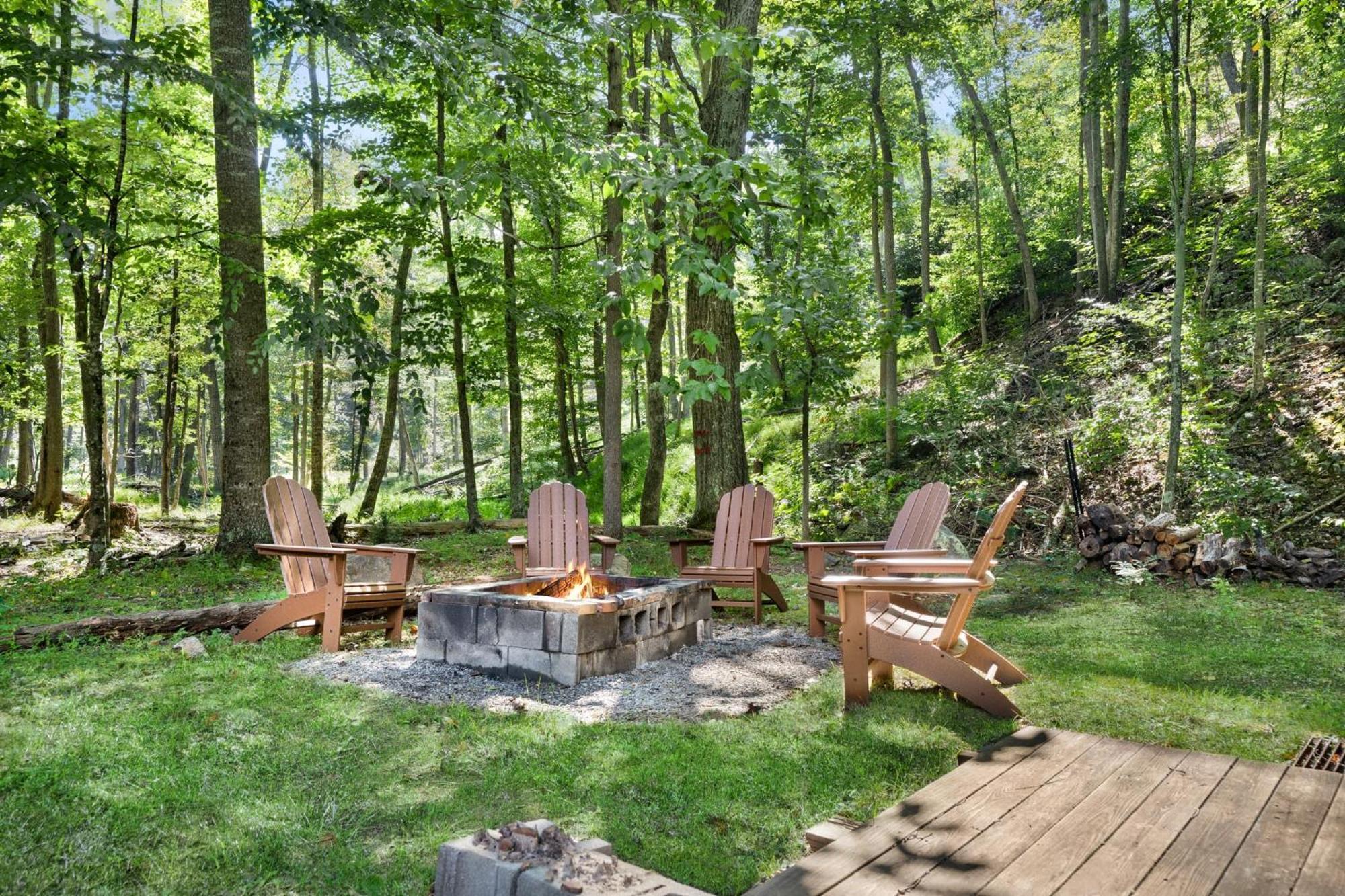 River Access W Hot Tub, Grill, Wifi, & Fire Pit! Lost City Exteriör bild